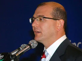 DP'nin "Evet" ihracına parti içinden tepki
