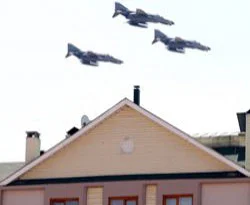 Erdoğan'ın çatısında F-16'lar