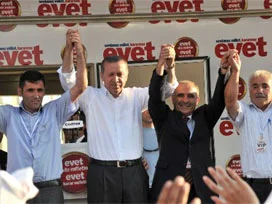 'Evet' diyen başkanlar AK Parti'ye geçti