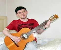 Evi, otomobili, parayı reddetti; Boğaziçi'ni seçti