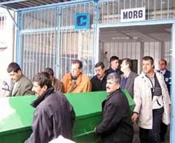 Heyelanda ölen 6 kişi defnedildi