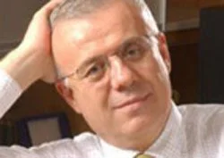 Kendini HIYAR gibi hisseden yazar