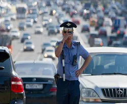 Moskova'da trafik polisi olmak 50 bin dolar