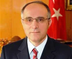 Pazuları görünce şaşırdı