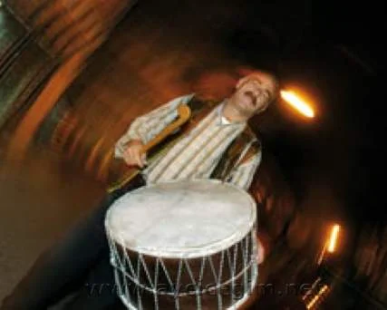 Ramazanda bayan davulcu