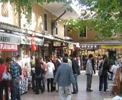 Sahaflar Beyazıt'ta kitap fuarı istemiyor