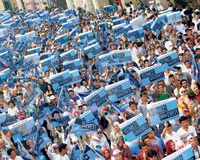 Taksim'de onbinler 'Yetmez ama Evet' dedi