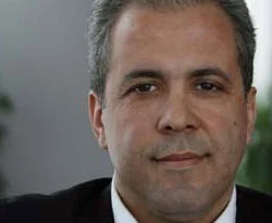 Tayyar'dan Vecdi Gönül'e 3 zor soru