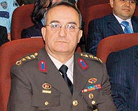 Temizöz seçimlere de el atmış!