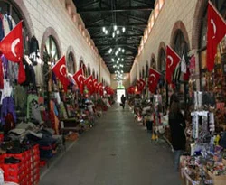 Turizm Aynalı Çarşı'yı teğet geçiyor