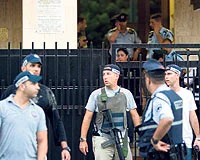 Türk elçiliğinde rehin alma girişimi