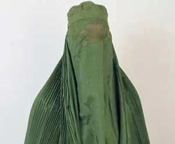 Yahudilere burka giyme yasağı