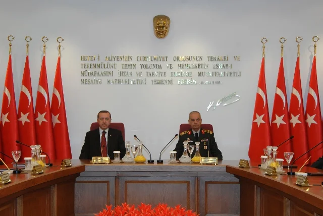 YAŞ'ta terfi ettirilen Balyoz zanlıları