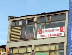 Açılıma kızar, açılım yapar
