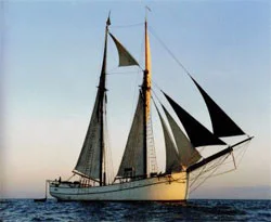 Bilim ve sanat gemisi "Hulda" İstanbul'da