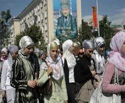 Çeçen kızlar,Grozni'de yürüdü