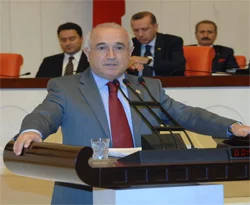 Çiçek: Yargıçlar siyasi parti lideri gibi