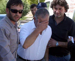Eşinin başını duvara vurarak öldürdü