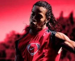 Evet yanlış görmediniz! Ronaldinho...