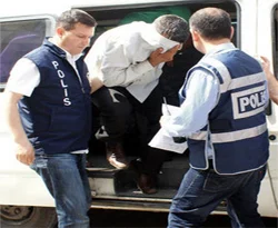 Fuhuş çetesinden gizli belgeler çıktı