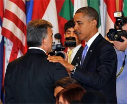 Gül: Obama ile ayaküstü görüştü