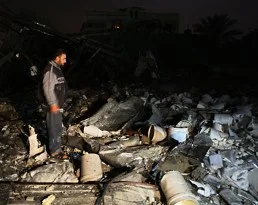 İsrail savaş uçakları Gazze'yi bombaladı