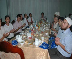 Kırgızistan'da iftar kardeşliği