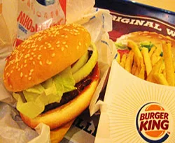 Köpek çiftliği sahibi Burger King'i yalanladı