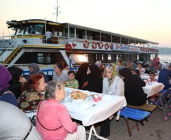 Mavi Marmara iftarından notlar