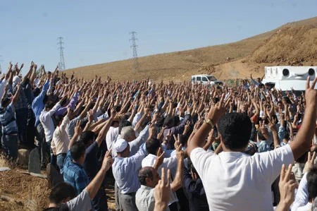 Mayın kurbanları uğurlandı