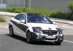 Mercedes C coupe kaçamadı