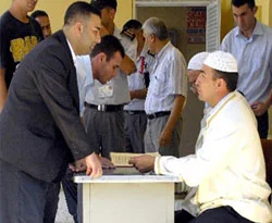 Mezarlıkta Kur'an-ı Kerim okuma sınavı