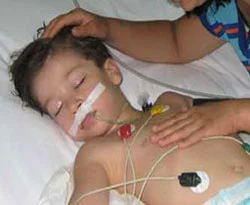 Minik Oğuzhan 12 gündür uyuyor