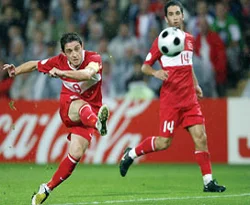 Nihat, Metin Oktay ile Cemil Turan'ı yakaladı
