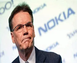 Nokia CEO'sunu gönderdi