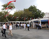 Sahaflara 'nur' yağdı, festival uzadı