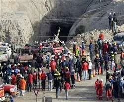 Şili'deki madencilere 300 m yaklaşıldı