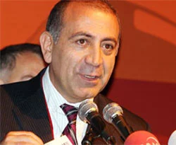 Tekin'den Başbakan'a sıcak mesaj
