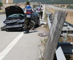 TEM otoyolunda kaza: 1 ölü 11 yaralı