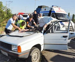 Üniversite kaydı dönüşü feci kaza: 1 ölü
