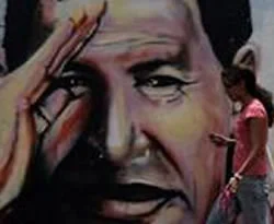 Venezuela'da halk yine Chavez'i seçti!