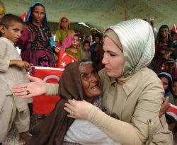 'Yalvarırım Pakistan'a yardım edin'