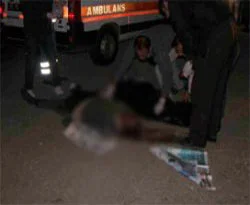 Yolcu otobüsü motosiklete çarptı