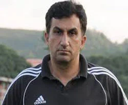 Yüksel yeşilova bıçaklandı