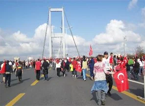 100 bin kişi Asya'dan Avrupa'ya koşacak