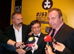 8. Tiyatro ödüllerinden 3'ünü Cimri aldı