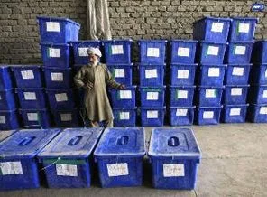 Afganistan'da 1,3 milyon oy geçersiz
