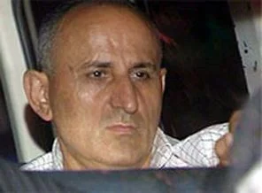 Albay Çiçek koltuk değneğiyle