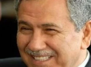 Arınç: İnternet medyası daha çok okunuyor