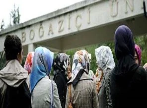 Başörtüsü sorunu en kısa zamanda çözülmeli